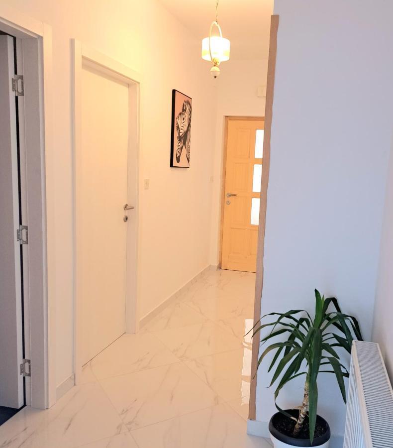 Open Sea Apartmani Grebastica Exterior photo